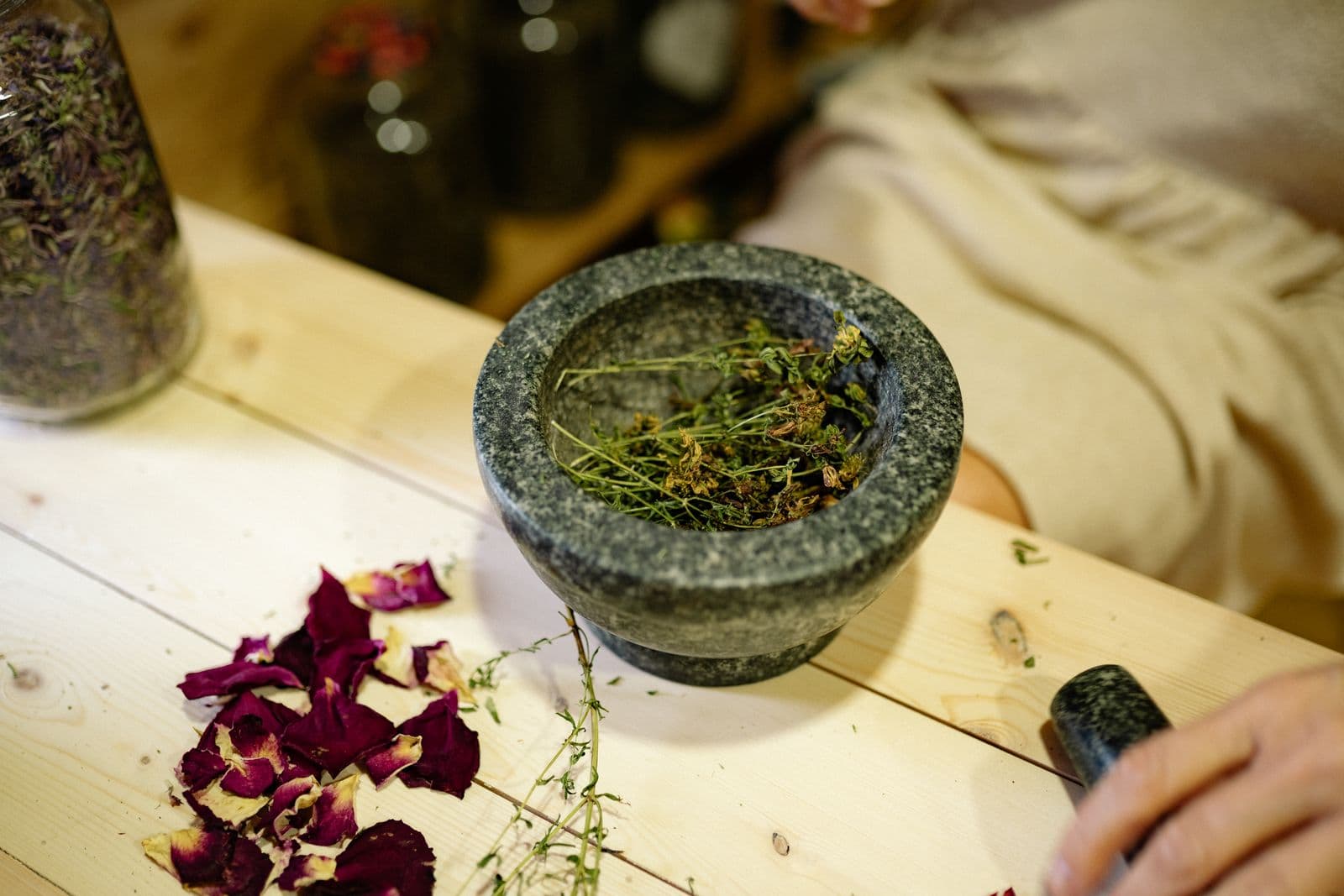 Cao xoa bóp thảo dược